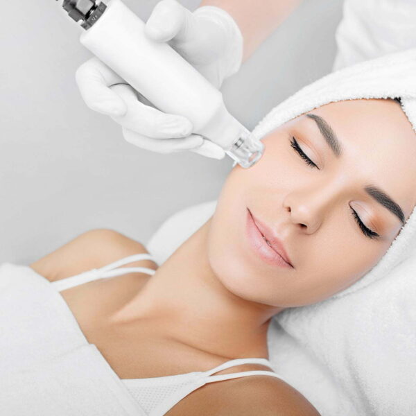 Woman,Receiving,No-needle,High,Frequency,Mesotherapy,At,Beauty,Salon.,Non-invasive
